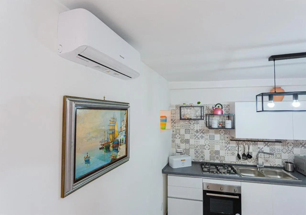 Independent House 51 Apartment Naples Italy